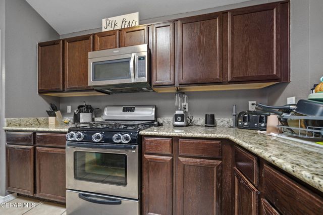 13008 JORGE GRAJEDA, El Paso, TX 79938