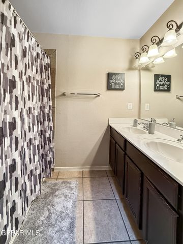 13008 JORGE GRAJEDA, El Paso, TX 79938