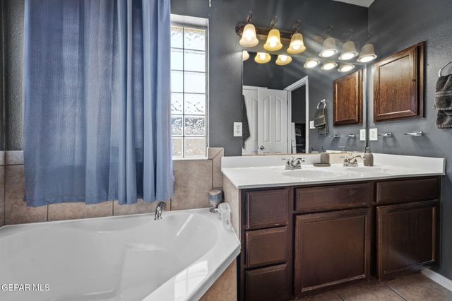 13008 JORGE GRAJEDA, El Paso, TX 79938