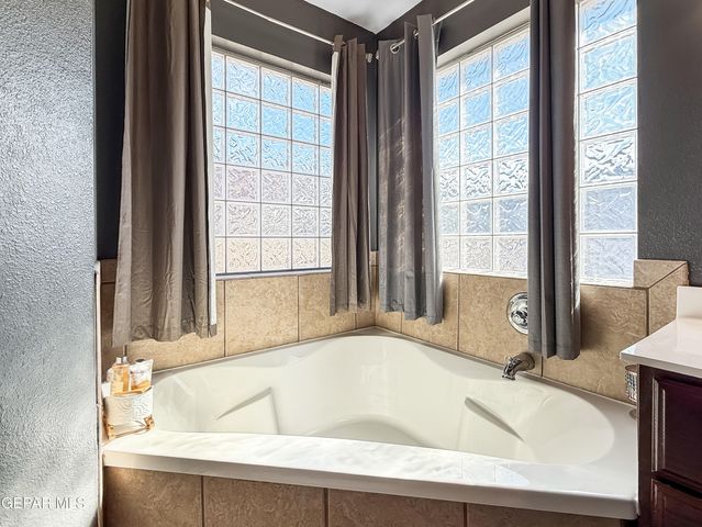 13008 JORGE GRAJEDA, El Paso, TX 79938