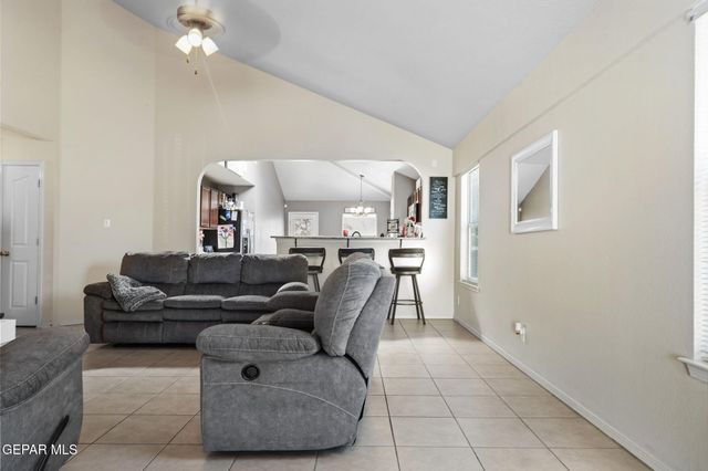 13008 JORGE GRAJEDA, El Paso, TX 79938
