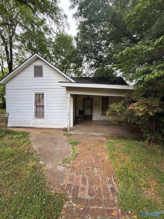 706 West Washington Street, Athens, AL 35611