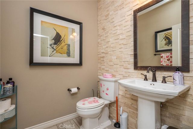 32461 Marietta Court, Winchester, CA 92596