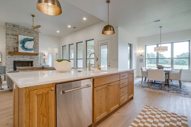 9500 County Road 528, Burleson, TX 76028