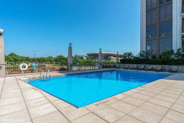 233 E 13th Street 2210, Chicago, IL 60605