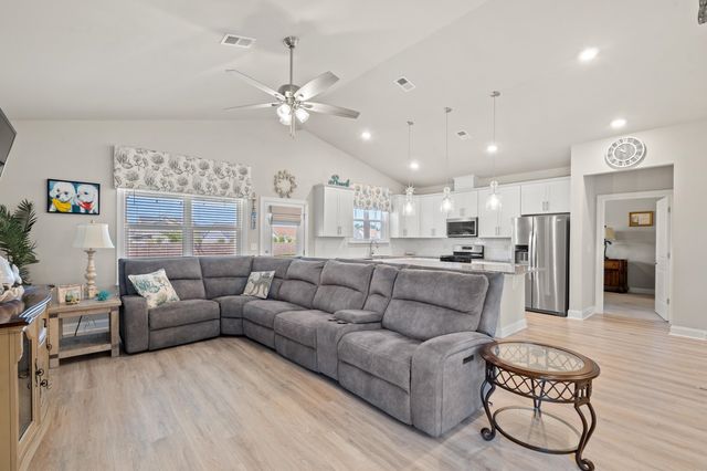 678 Oyster Dr., Myrtle Beach, SC 29588