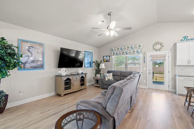678 Oyster Dr., Myrtle Beach, SC 29588