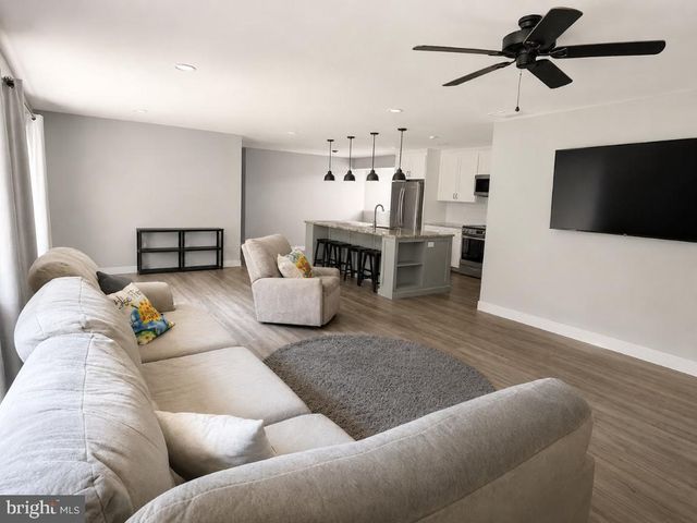 22051 WILLIS DR, California, MD 20619