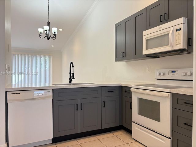 6702 NW 190th St 6702, Hialeah, FL 33015