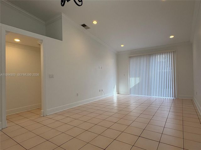 6702 NW 190th St 6702, Hialeah, FL 33015