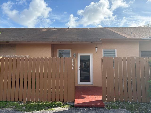 6702 NW 190th St 6702, Hialeah, FL 33015
