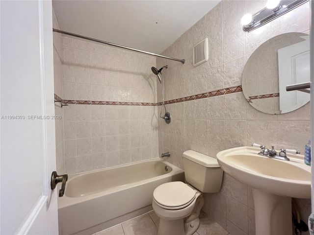 6702 NW 190th St 6702, Hialeah, FL 33015