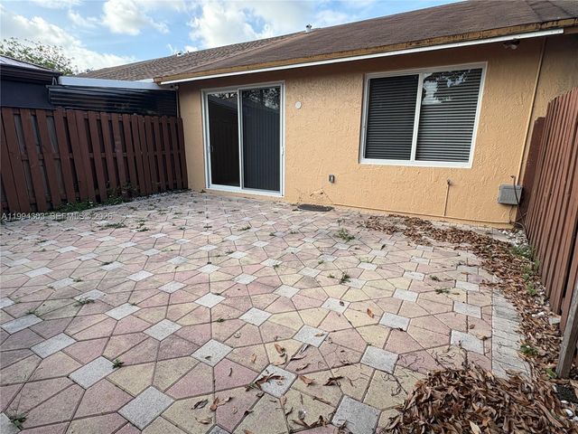 6702 NW 190th St 6702, Hialeah, FL 33015