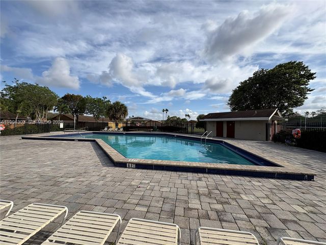 6702 NW 190th St 6702, Hialeah, FL 33015