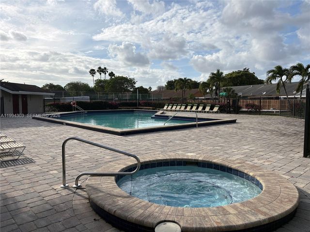 6702 NW 190th St 6702, Hialeah, FL 33015