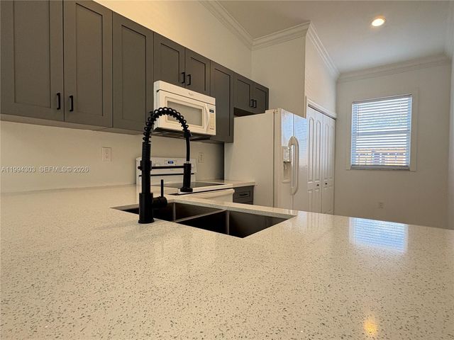 6702 NW 190th St 6702, Hialeah, FL 33015