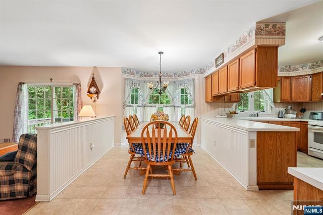 22 Eric Trail, Sussex, NJ 07461