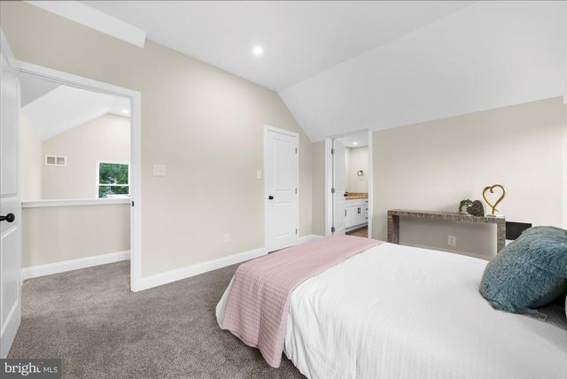 201 PENLLYN BLUE BELL PIKE, Blue Bell, PA 19422