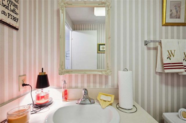 37827 MISSION HILLS AVENUE, Zephyrhills, FL 33541