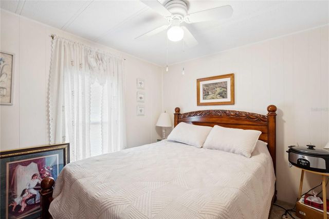 37827 MISSION HILLS AVENUE, Zephyrhills, FL 33541