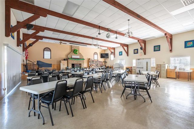 37827 MISSION HILLS AVENUE, Zephyrhills, FL 33541