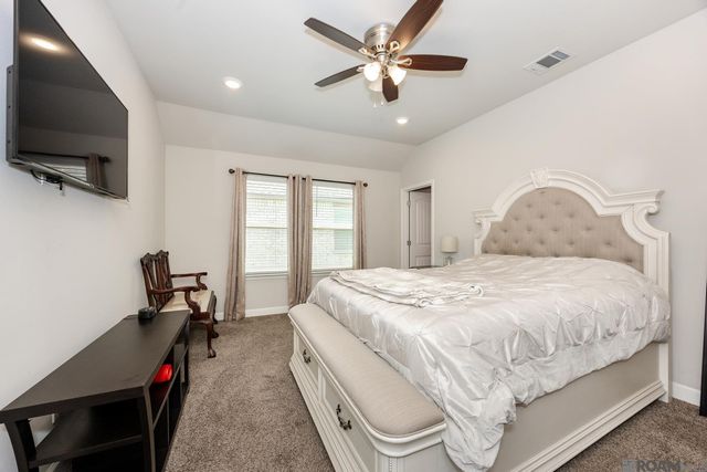 642 Correns Ln, Zachary, LA 70791