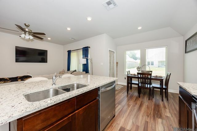 642 Correns Ln, Zachary, LA 70791