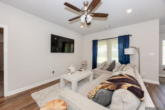 642 Correns Ln, Zachary, LA 70791