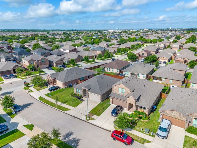 9105 Golden Hollow Lane, Fort Worth, TX 76179
