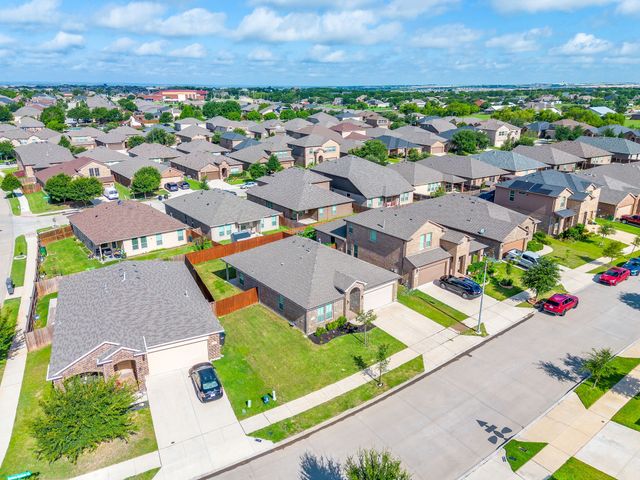 9105 Golden Hollow Lane, Fort Worth, TX 76179