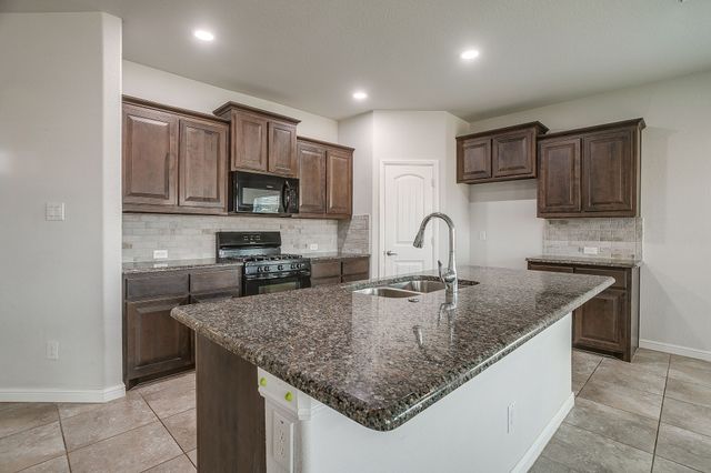 9105 Golden Hollow Lane, Fort Worth, TX 76179