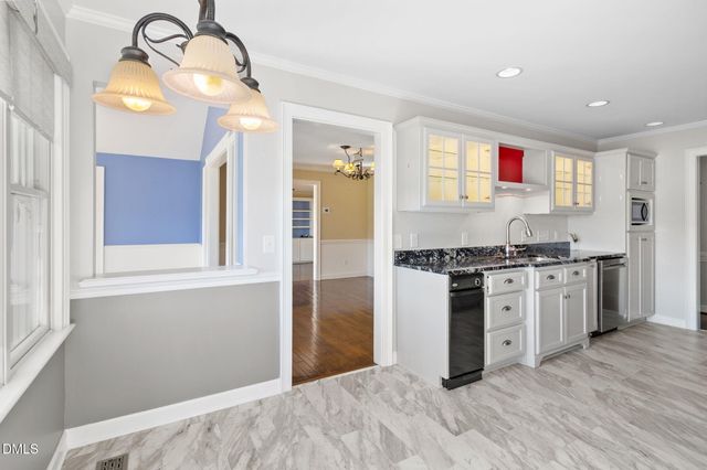 253 Lakeview Drive, Sanford, NC 27332