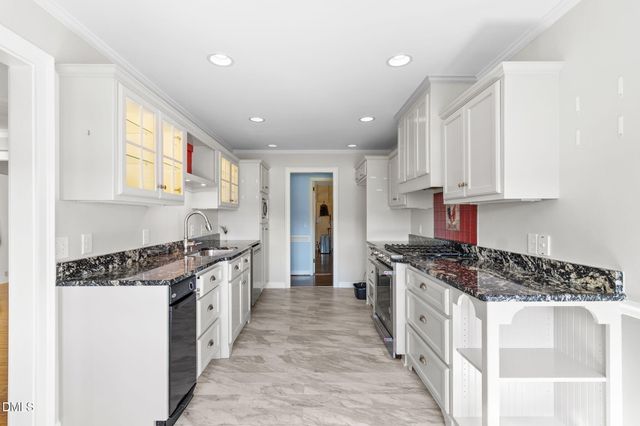 253 Lakeview Drive, Sanford, NC 27332