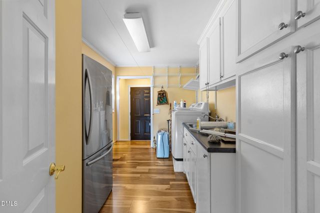 253 Lakeview Drive, Sanford, NC 27332