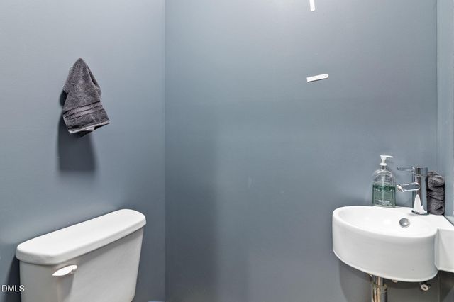 253 Lakeview Drive, Sanford, NC 27332