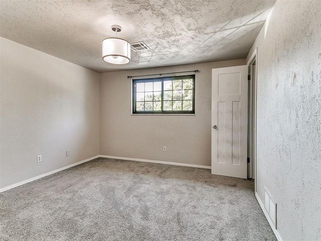 1213 Mockingbird Lane, Edmond, OK 73034