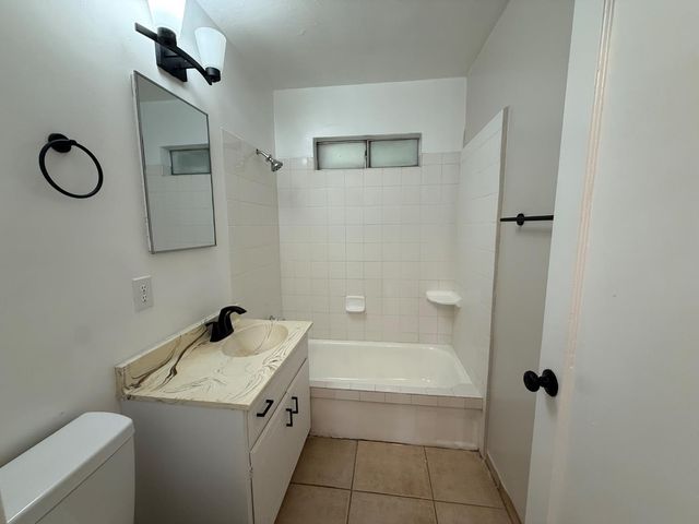 912 E Drummond Avenue, Fresno, CA 93706