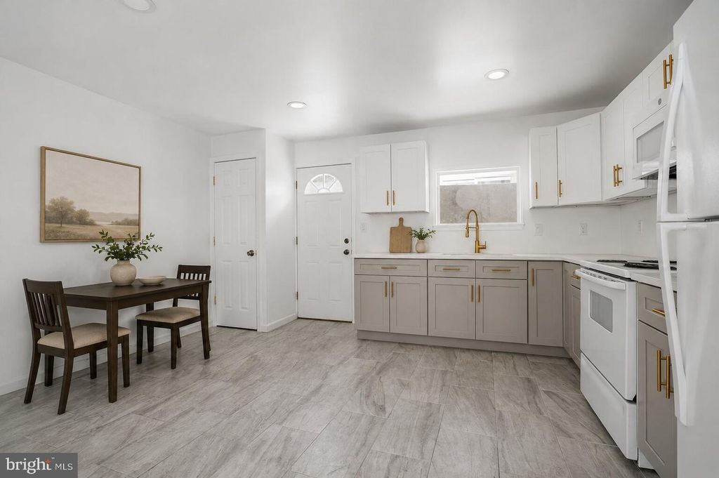 1928 W CAREY ST, Philadelphia, PA 19140
