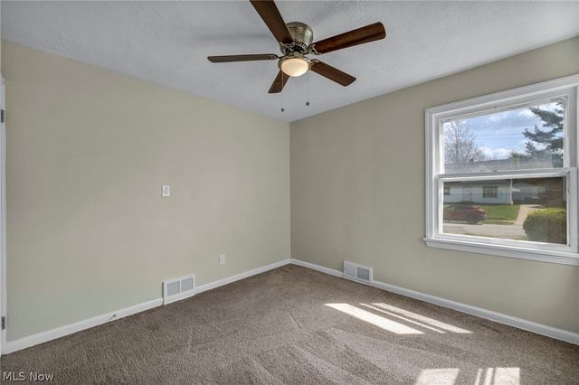 5234 Henry Street, Maple Heights, OH 44137