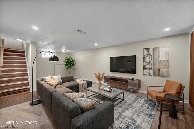 5234 Henry Street, Maple Heights, OH 44137