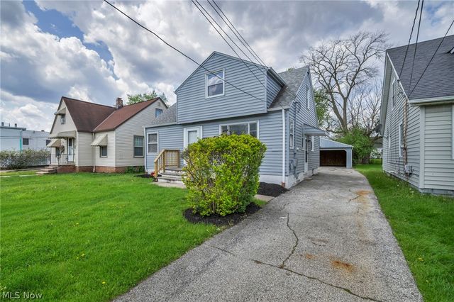 5234 Henry Street, Maple Heights, OH 44137