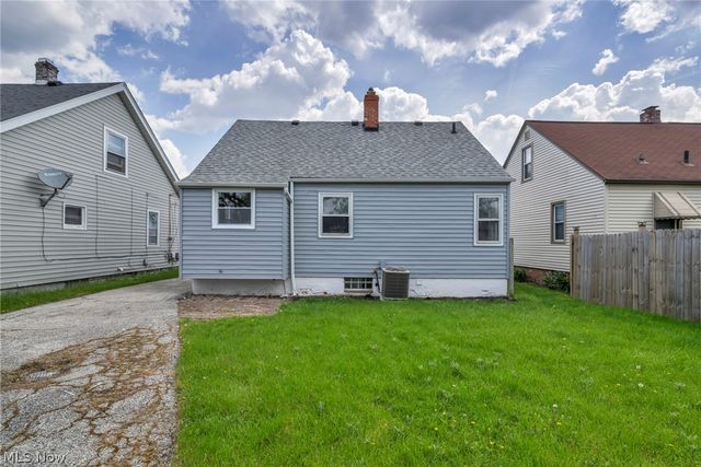 5234 Henry Street, Maple Heights, OH 44137