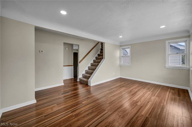 5234 Henry Street, Maple Heights, OH 44137