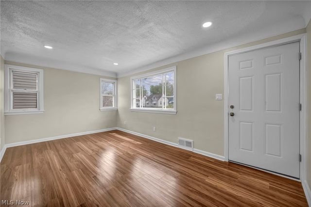 5234 Henry Street, Maple Heights, OH 44137