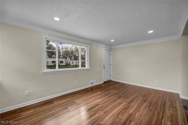 5234 Henry Street, Maple Heights, OH 44137