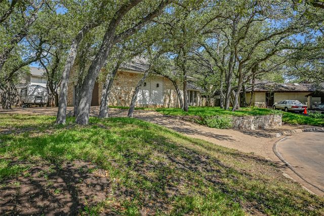 7704 Bramblewood CIR, Austin, TX 78731