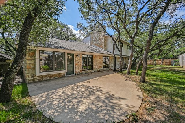 7704 Bramblewood CIR, Austin, TX 78731