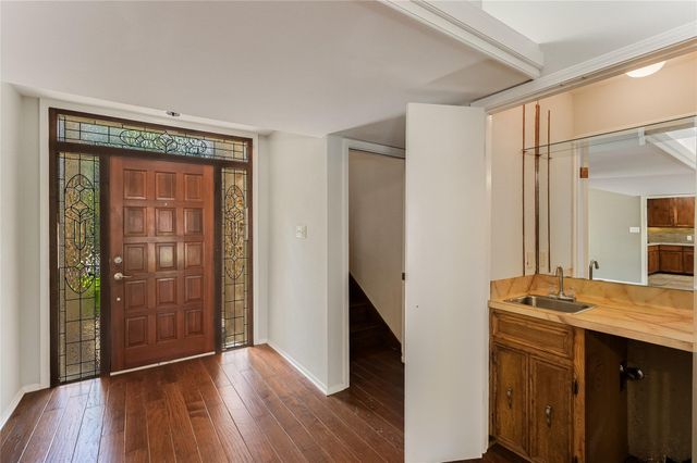 7704 Bramblewood CIR, Austin, TX 78731