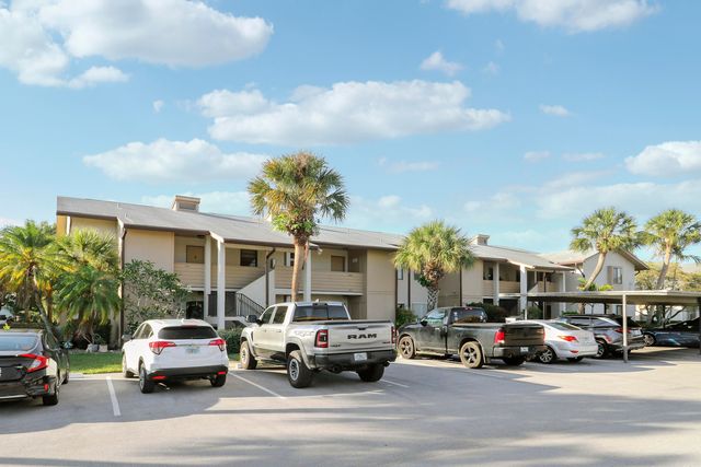 3061 SE Aster Lane 302, Stuart, FL 34994