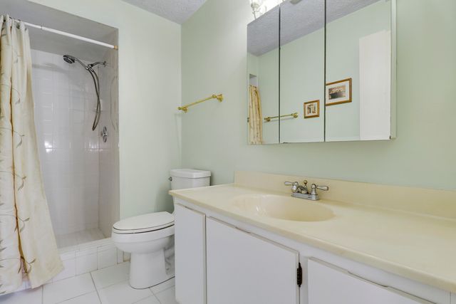 3061 SE Aster Lane 302, Stuart, FL 34994